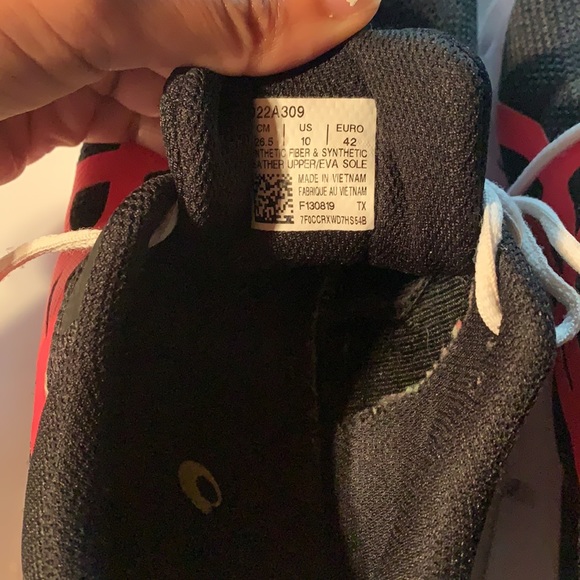 ASICS - Picture 5 of 6